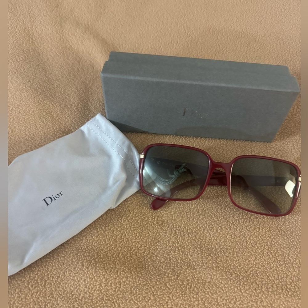 Authentic Christian Dior CD Logo bordeaux eyewear sunglasses